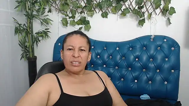 mature_martina's cam snapshot