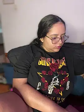 CurlyGirl_1's cam snapshot