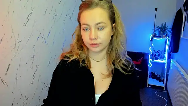 holly_xglam's cam snapshot