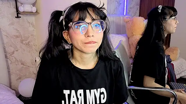 VioletxBloom's cam snapshot