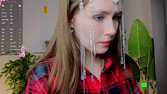 ShannaRois live sex cam