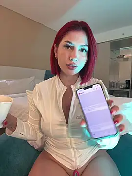 zafiro_mo0n's cam snapshot