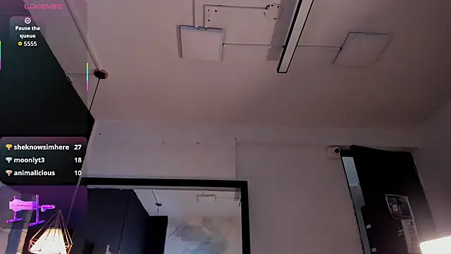 angeline_blake_'s cam snapshot