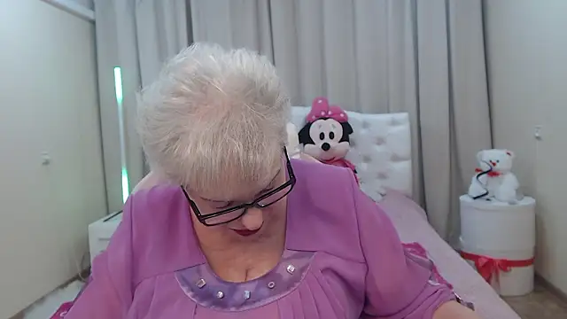 KayleSmoll's cam snapshot