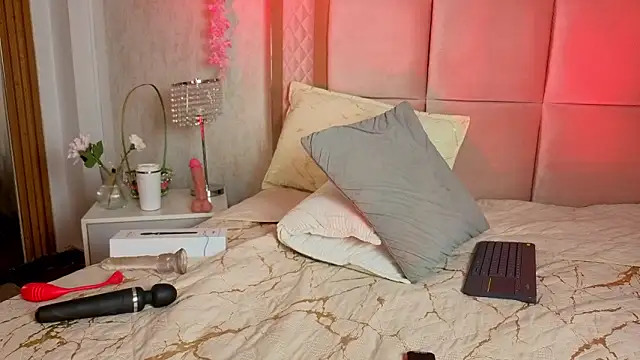 AlanaOdison's cam snapshot