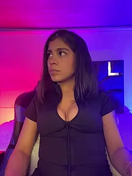 NINA_18_YEARS live sex cam