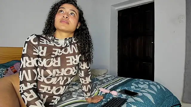 Keniia_rizz's cam snapshot