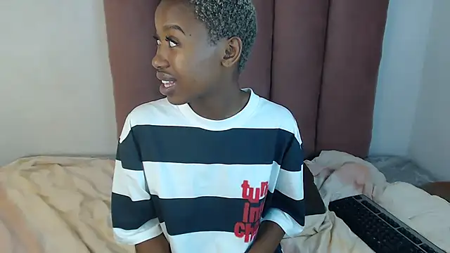 ScorpioBlue_'s cam snapshot