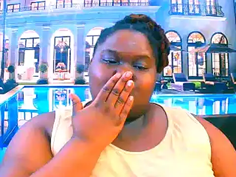 EbonyHotBuns's cam snapshot