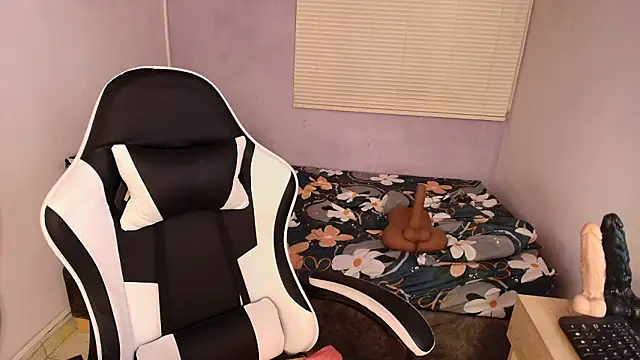 luna_desiree's cam snapshot