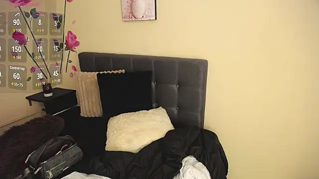 BrendaRojas_'s cam snapshot