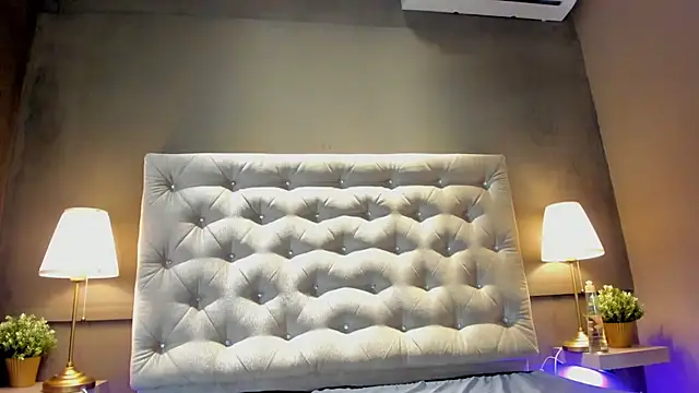 Kylievega_'s cam snapshot