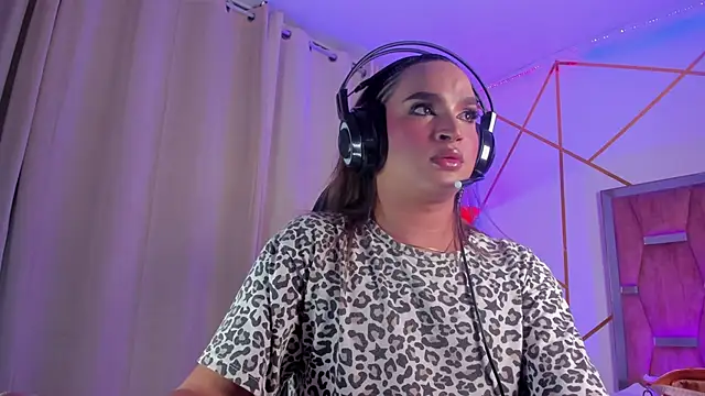 KylieVictoria live sex cam