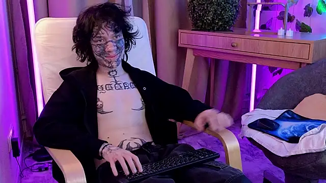 em0_b0y live sex cam