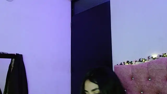 SeleneMore's cam snapshot