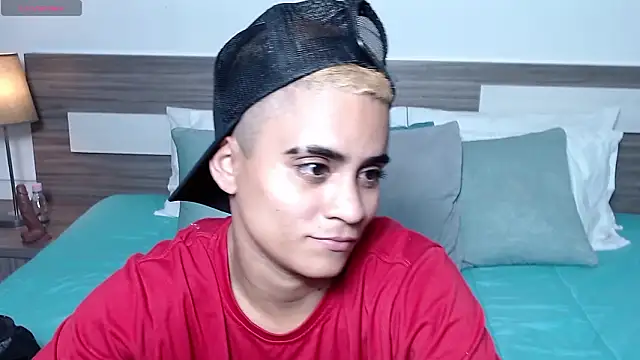 Liiamthompson's cam snapshot