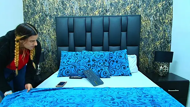 Dakota_Megan_69's cam snapshot