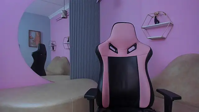 sofi__18_'s cam snapshot