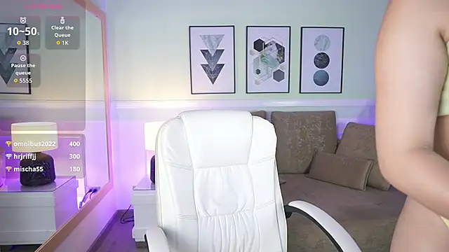 EmilyTurneer's cam snapshot