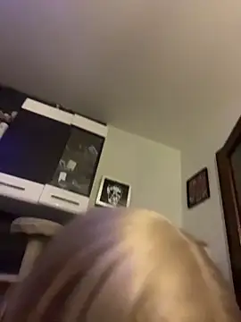 Mia-Tamara's cam snapshot