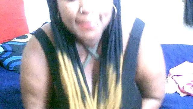 LICIOUSEBOOBSXX's cam snapshot