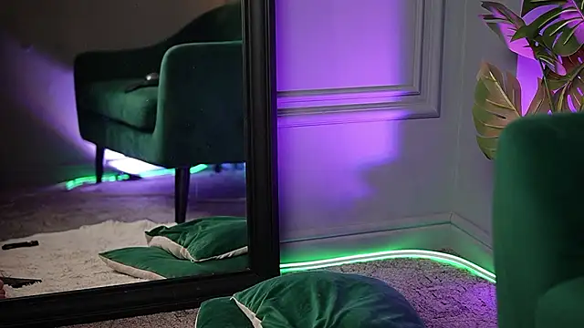 SaraiAngel's cam snapshot