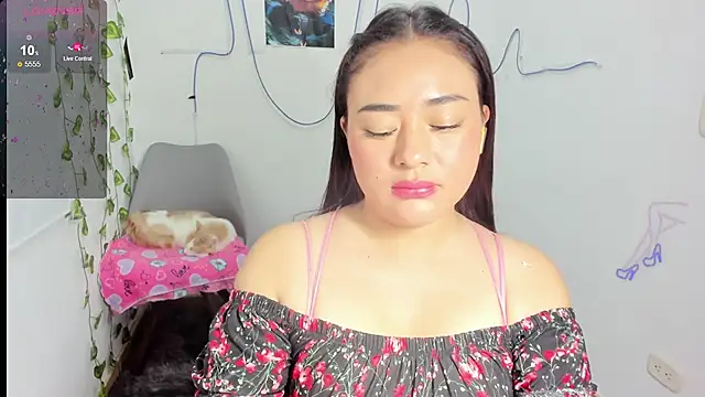 ReyleDoll's cam snapshot