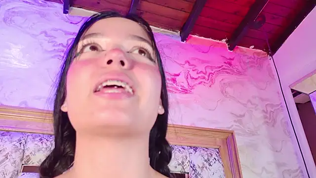 emily_dempsey's cam snapshot