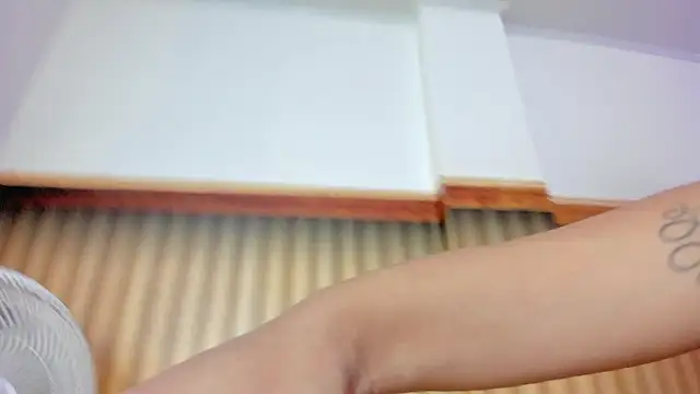 emily_velvet__'s cam snapshot