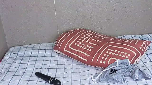 Bellabootie's cam snapshot