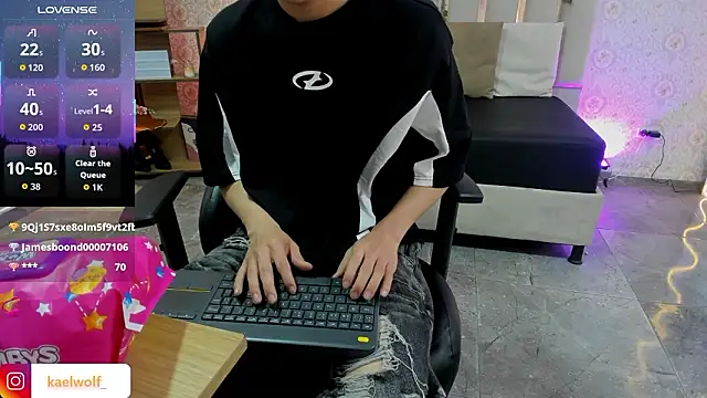 kaelwolf_tay live sex cam