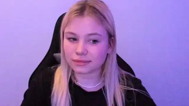 Lulu_Di's cam snapshot