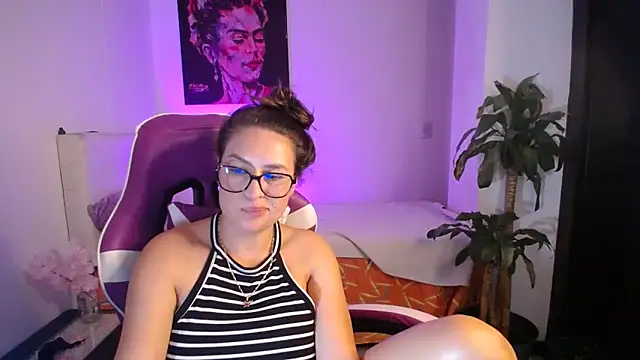 esmeraldaa230's cam snapshot