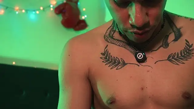 AlphaMasterXxx live sex cam