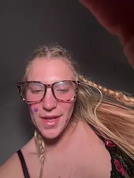 Hannahskye's cam snapshot