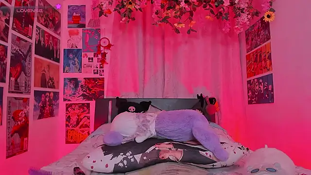 MissCurvyTop's cam snapshot