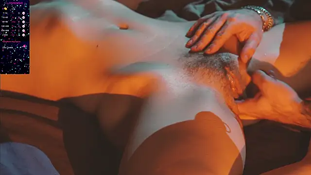 Strawberrywithcream18's cam snapshot