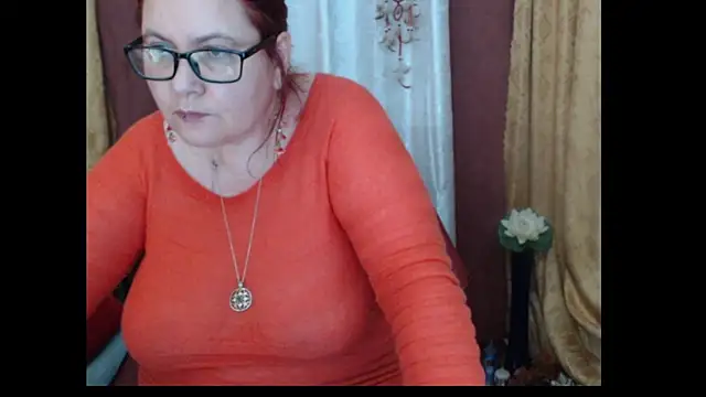 PlayfullMature's cam snapshot