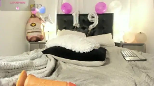 emma_martiin's cam snapshot