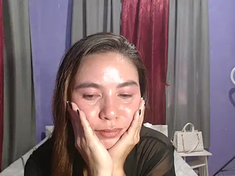 hotasianpinky's cam snapshot