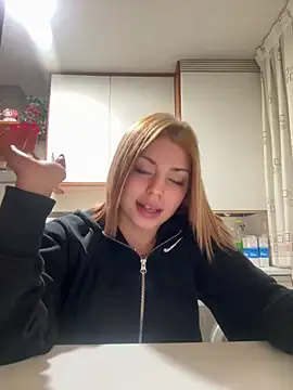 Noeliagglow live sex cam