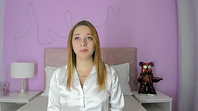 EmaRae1499's cam snapshot