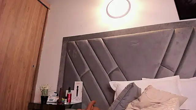 brenda_nova18's cam snapshot