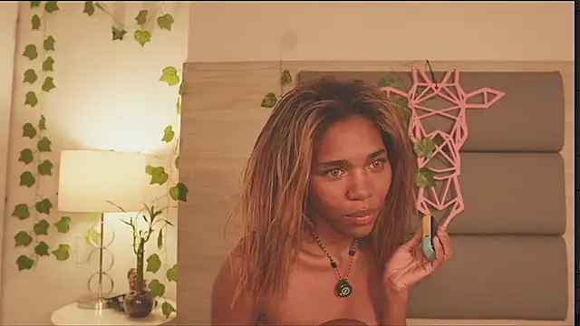 Lily_Miiller's cam snapshot