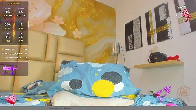 NahomiWalker_'s cam snapshot