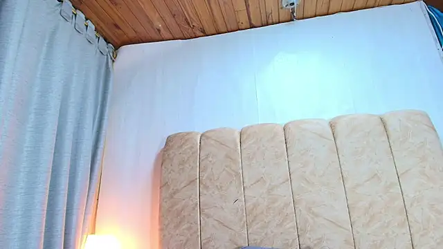 Zoe_Curvy live sex cam