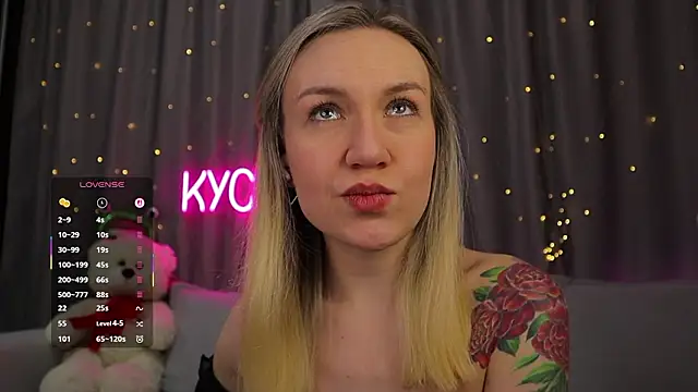 _LadyMargo_'s cam snapshot