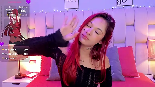 SkinnyFoxy's cam snapshot