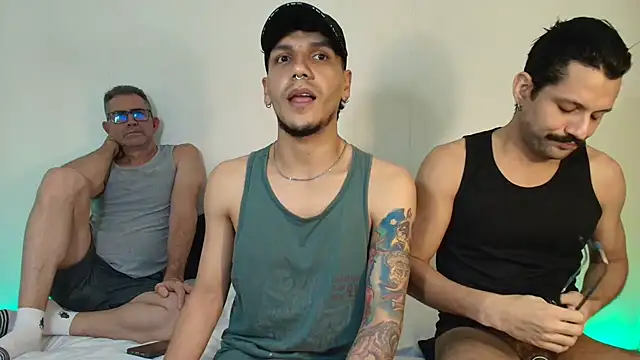 Benjamin_show's cam snapshot