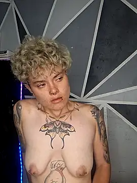 megan_cr's cam snapshot